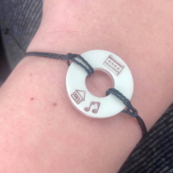 Meet your Posher, Leah - Picture 1 of 1